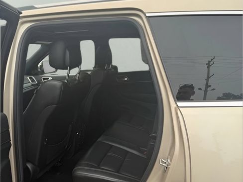 Used 2014 Jeep Grand Cherokee Limited w/ Trailer Tow Group IV AWD/4WD image 16