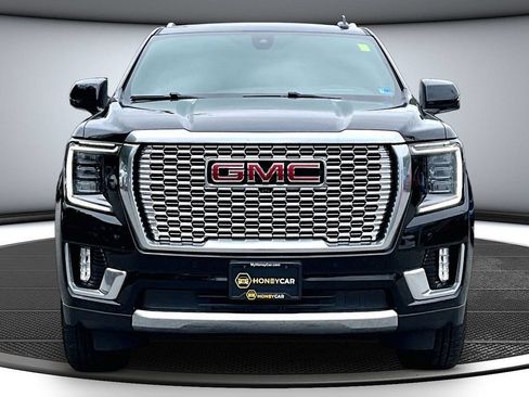 Used 2022 GMC Yukon Denali w/ Denali Premium Package AWD/4WD image 2