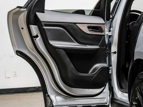 Used 2019 Jaguar F-PACE S image 45