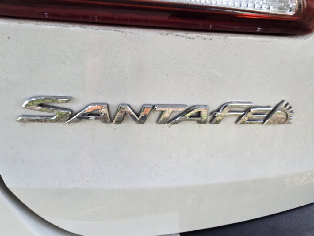 Used 2017 Hyundai Santa Fe Limited FWD image 9