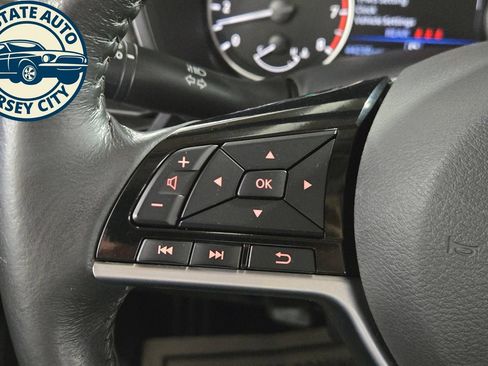 Used 2023 Nissan Altima 2.5 SL FWD image 12