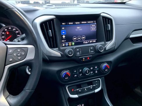 Used 2022 GMC Terrain SLT image 7
