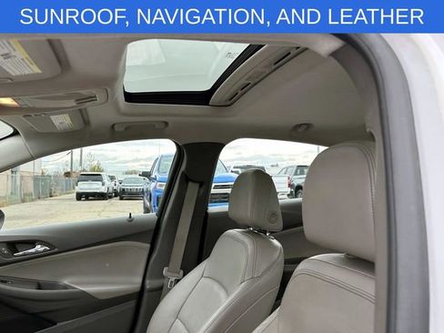 Used 2017 Chevrolet Cruze Premier image 17