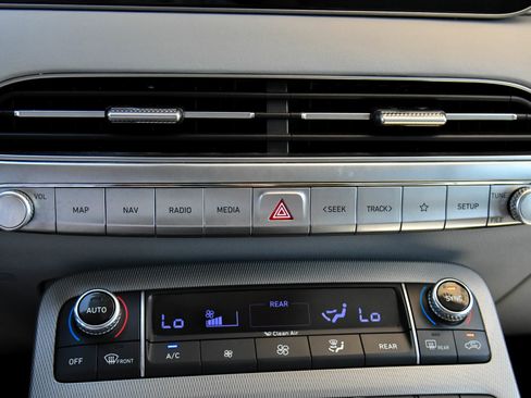 Used 2021 Hyundai Palisade SEL w/ Premium Package image 26