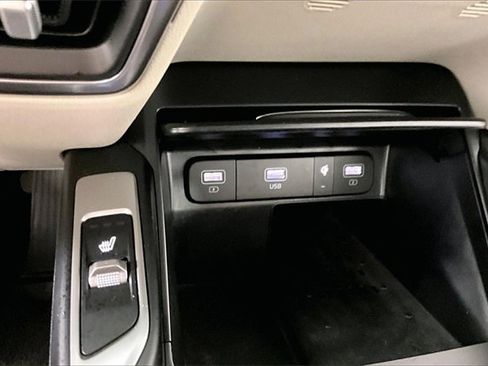 Used 2023 Kia Sorento EX w/ Panoramic Sunroof Package image 16