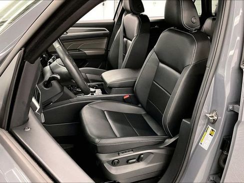 Used 2023 Volkswagen Atlas Cross Sport SEL R-Line AWD/4WD image 24