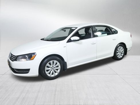Used 2015 Volkswagen Passat 1.8T Wolfsburg Edition image 3
