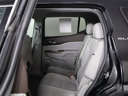 Used 2023 GMC Acadia SLE w/ Driver Convenience Package image 33