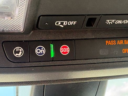 Used 2021 Cadillac XT5 Luxury w/ LPO, Floor Liner Package FWD image 24