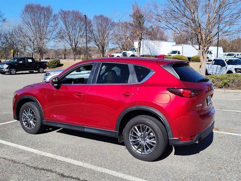 Used 2017 MAZDA CX-5 Touring w/ Preferred Equipment Package image 4