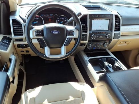 Certified 2019 Ford F250 Lariat w/ Lariat Ultimate Package image 16