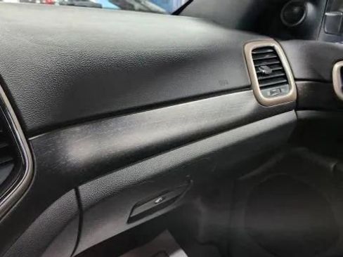 Used 2015 Jeep Grand Cherokee Laredo w/ Quick Order Package 23E image 40