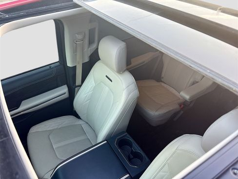 Used 2022 Ford Expedition Platinum image 23