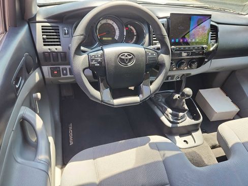 Used 2014 Toyota Tacoma 2WD Regular Cab image 10