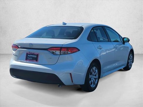Used 2025 Toyota Corolla LE w/ Convenience Package FWD image 5