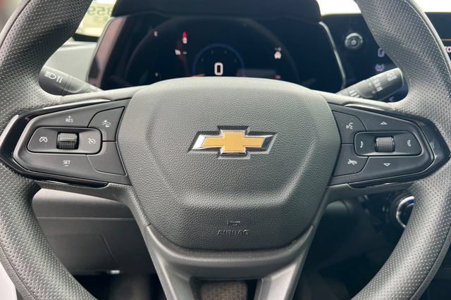 Used 2025 Chevrolet Trax LT FWD image 29