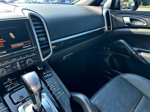Used 2012 Porsche Cayenne image 15