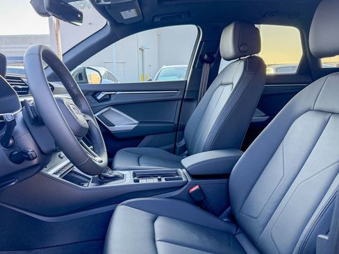New 2025 Audi Q3 2.0T Premium image 13