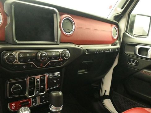 Used 2023 Jeep Wrangler Unlimited Rubicon 392 image 13