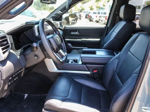 Used 2024 Toyota Tundra Platinum AWD/4WD image 19