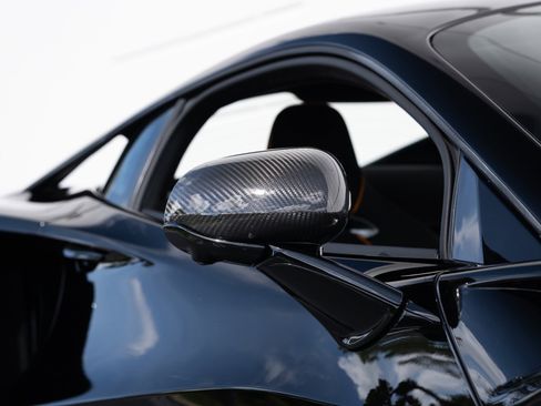 Used 2023 McLaren Artura RWD image 12
