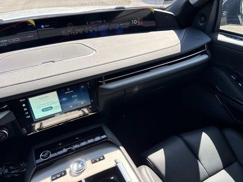 New 2025 Lincoln Navigator Reserve w/ Jet Appearance Package AWD/4WD image 15