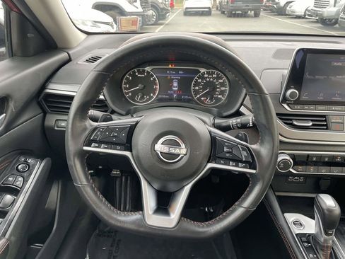 Used 2023 Nissan Altima 2.5 SR FWD image 25