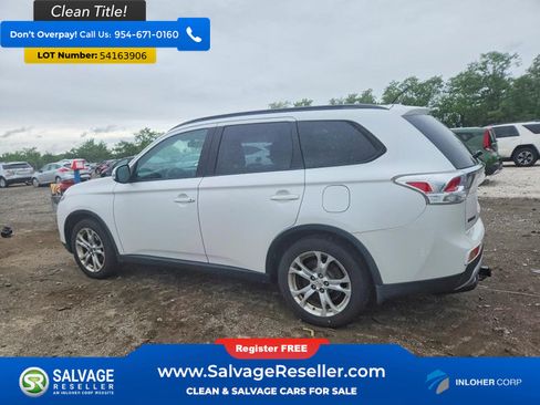 Used 2015 Mitsubishi Outlander SE AWD/4WD image 3