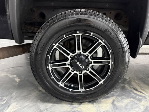 Used 2016 GMC Sierra 2500 Denali w/ Duramax Plus Package AWD/4WD image 28