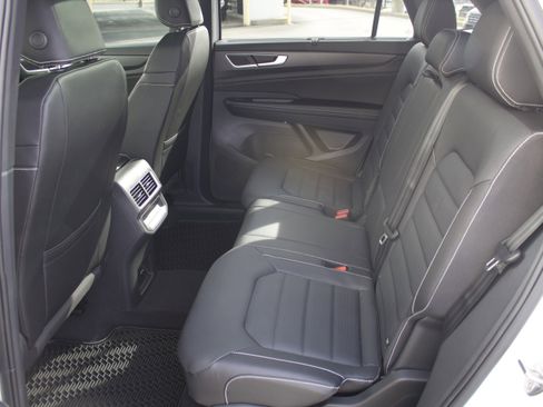 New 2026 Volkswagen Atlas Cross Sport SEL R-Line image 27