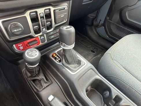 Used 2025 Jeep Wrangler Unlimited Sport S 4xe AWD/4WD image 30
