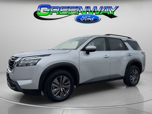 Used 2025 Nissan Pathfinder SV AWD/4WD image 1