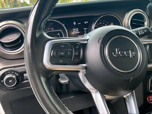 Used 2019 Jeep Wrangler Rubicon AWD/4WD image 10