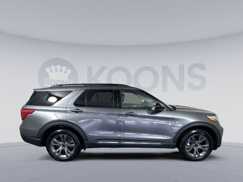 Used 2022 Ford Explorer XLT w/ Equipment Group 202A image 8