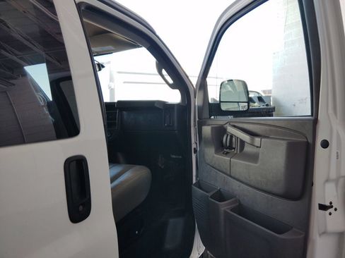 Used 2023 Chevrolet Express 3500 LS RWD image 10