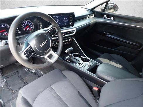 Used 2023 Kia K5 LXS FWD image 9