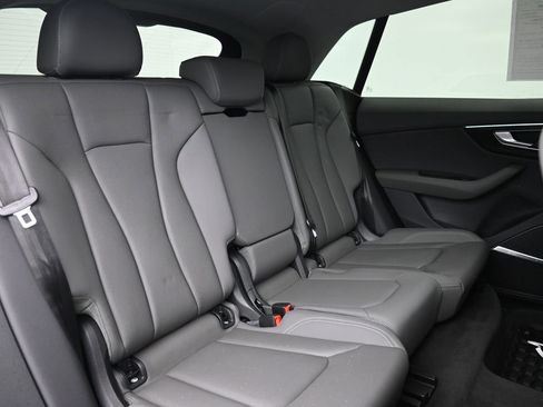 Used 2019 Audi Q8 Premium Plus w/ Premium Plus image 25