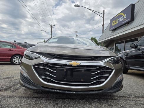 Used 2020 Chevrolet Malibu LT FWD image 3
