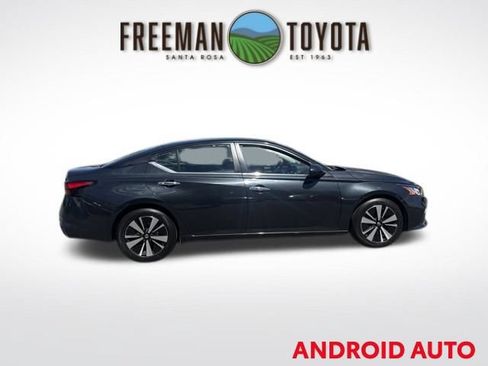 Used 2022 Nissan Altima 2.5 SV FWD image 4