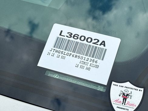 Used 2024 Lexus LS 500 AWD w/ Luxury Package image 18