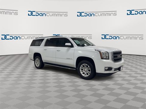 Used 2019 GMC Yukon XL SLT image 2