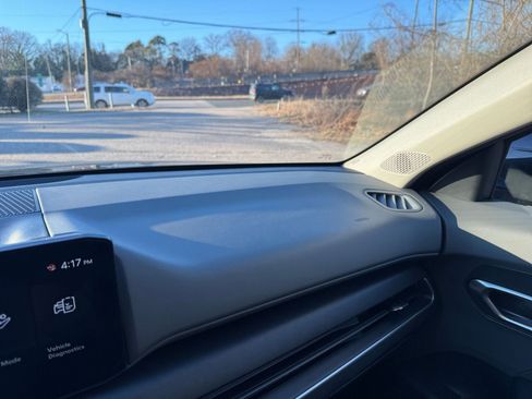 Used 2025 Kia K4 LXS image 31