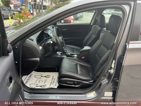 Used 2013 Acura ILX w/ Technology Package FWD image 19