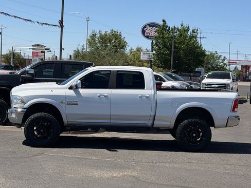 Used 2016 RAM 2500 Laramie AWD/4WD image 2