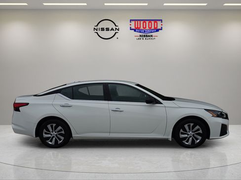 Certified 2025 Nissan Altima 2.5 S FWD image 2