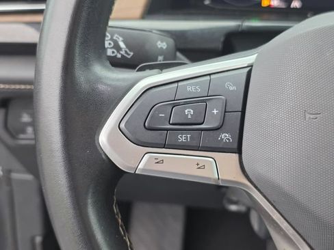 Used 2025 Volkswagen Atlas SE FWD image 26