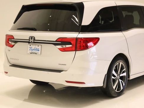 Used 2023 Honda Odyssey Touring image 6