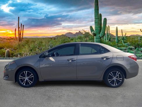 Used 2018 Toyota Corolla LE w/ LE Premium Package FWD image 6