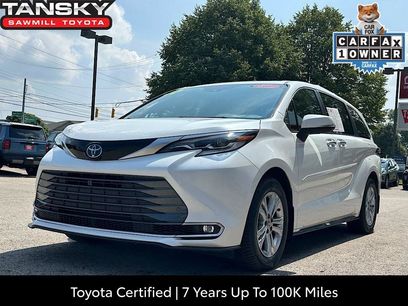 Certified 2022 Toyota Sienna Platinum