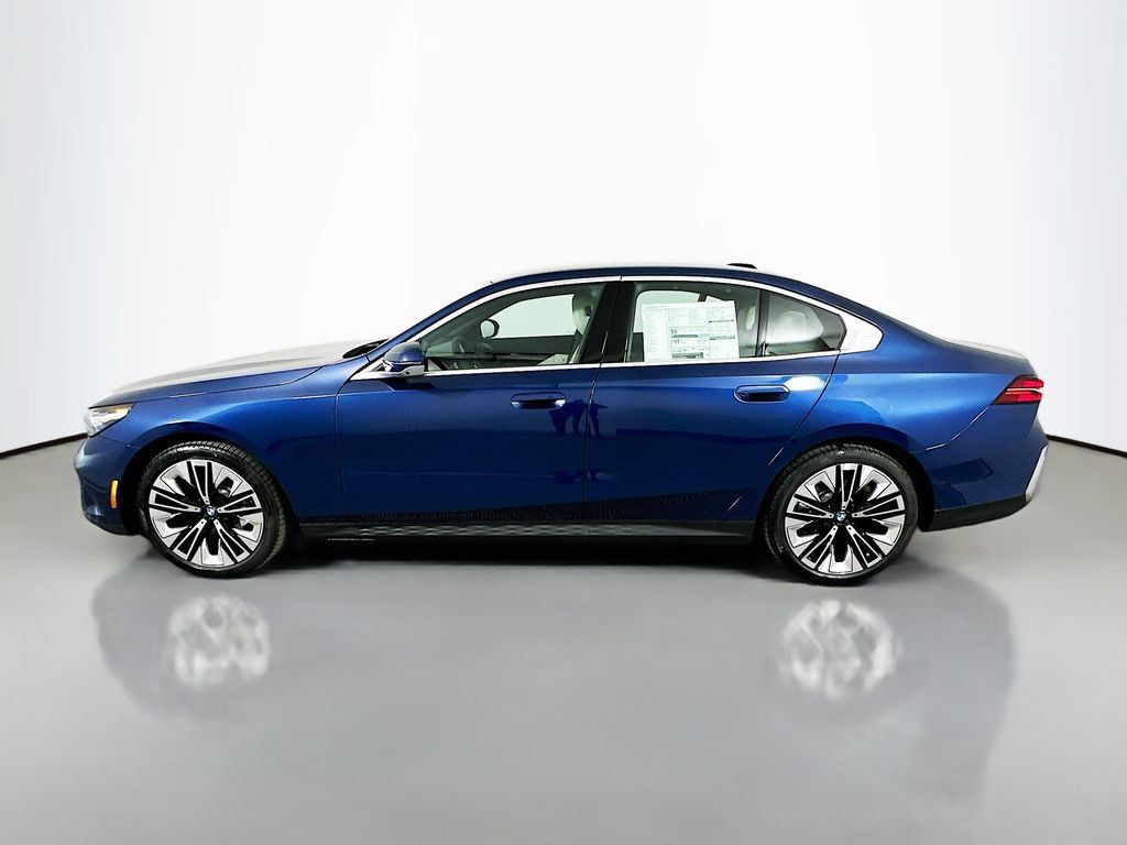 Used 2026 BMW 530i w/ Executive Package RWD image 8